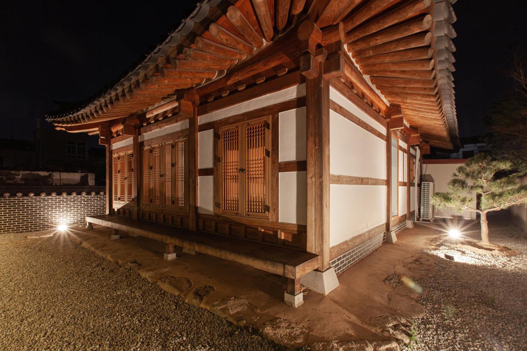 Cheong-Yeon, The Korean Traditional House Hanok In Jeonju Hanok Village المظهر الخارجي الصورة